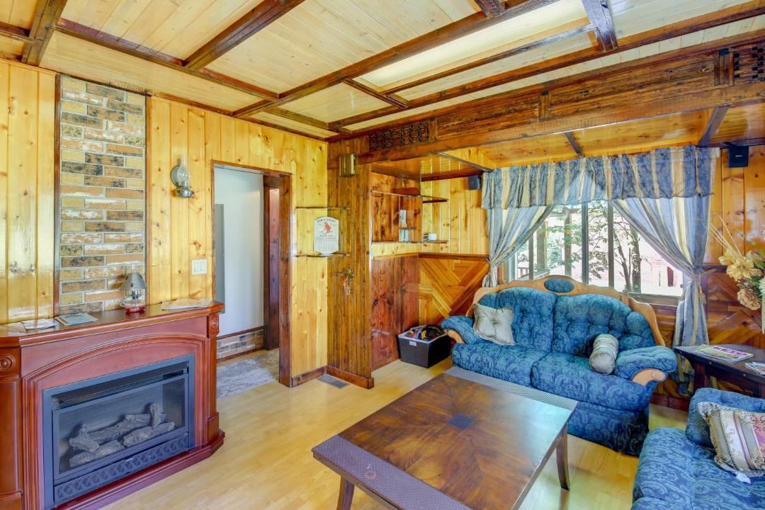 Photo of Others in Mullan