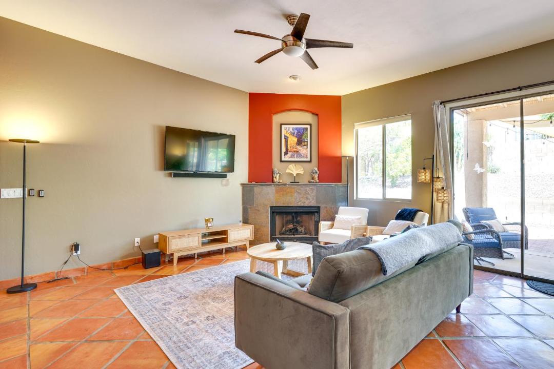 Photo of Livingroom in Oro Valley