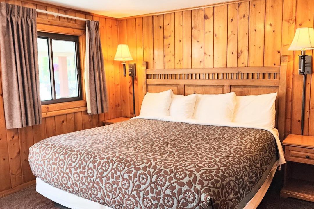 Photo of Bedroom in Hot Sulphur Springs