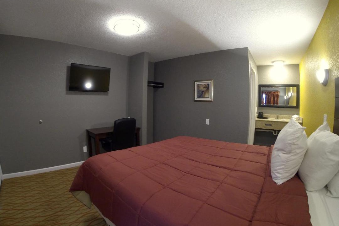 Photo of Bedroom in Des Moines