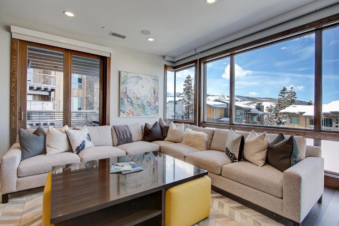 Photo of Livingroom in Deer Valley