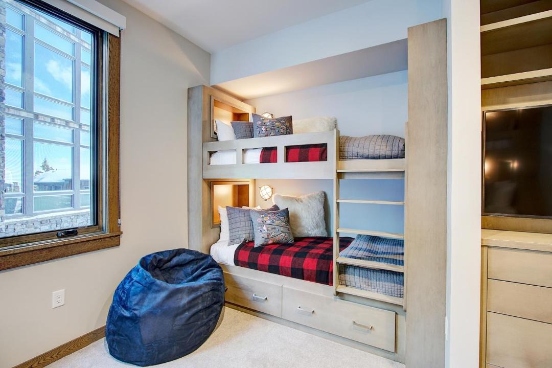 Photo of Livingroom in Deer Valley
