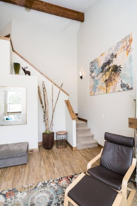 Photo of Livingroom in Estes Park