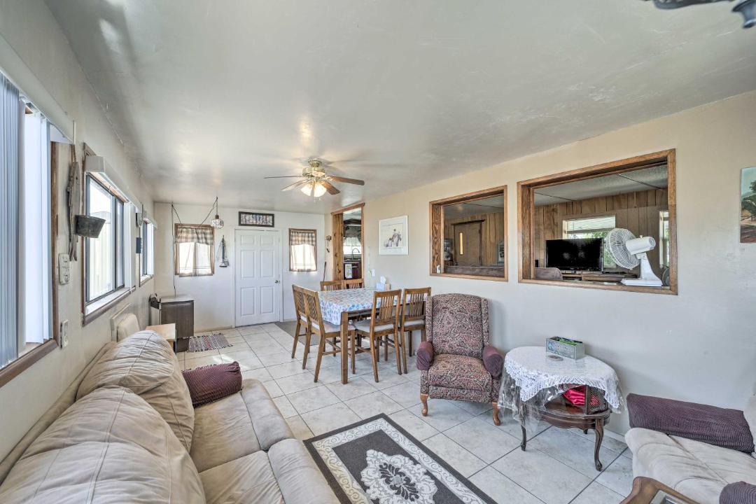 Photo of Livingroom in Roosevelt