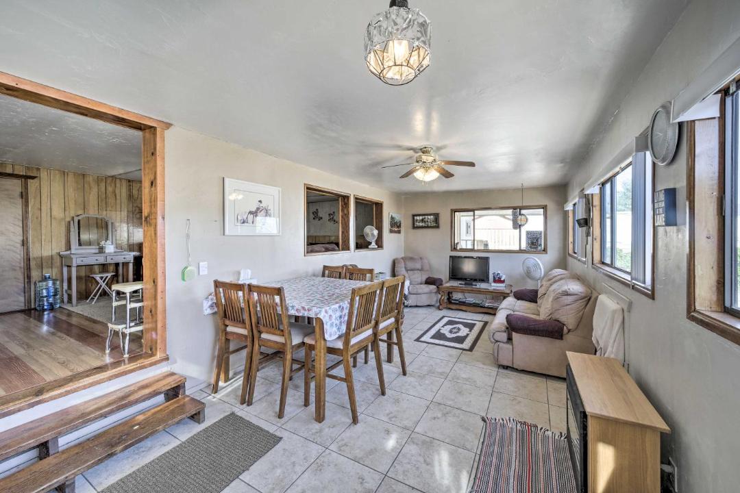 Photo of Livingroom in Roosevelt