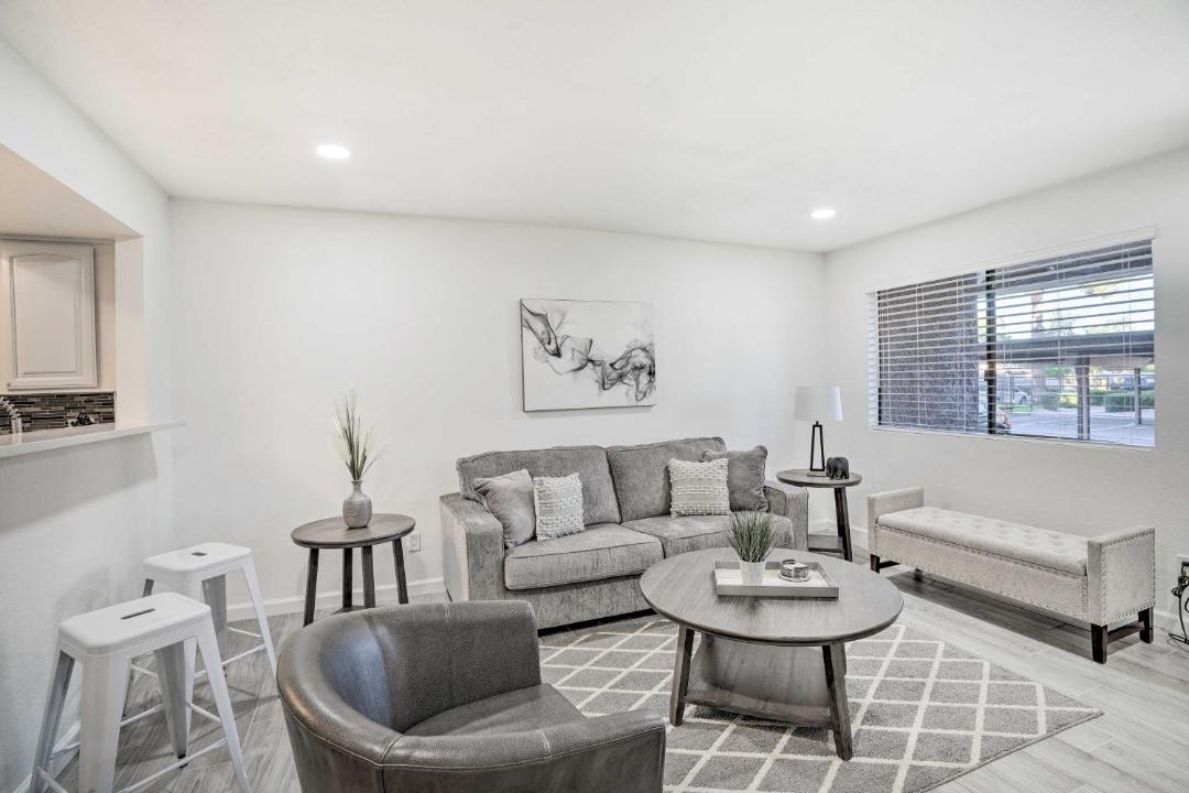 Photo of Livingroom in North Mountain