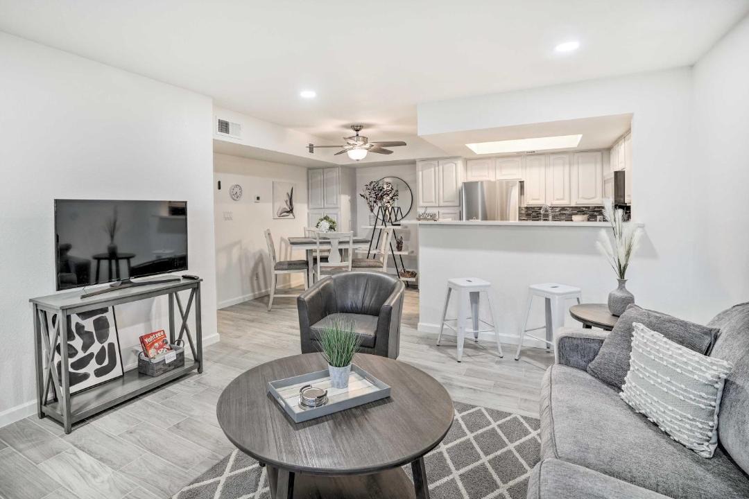 Photo of Livingroom in North Mountain