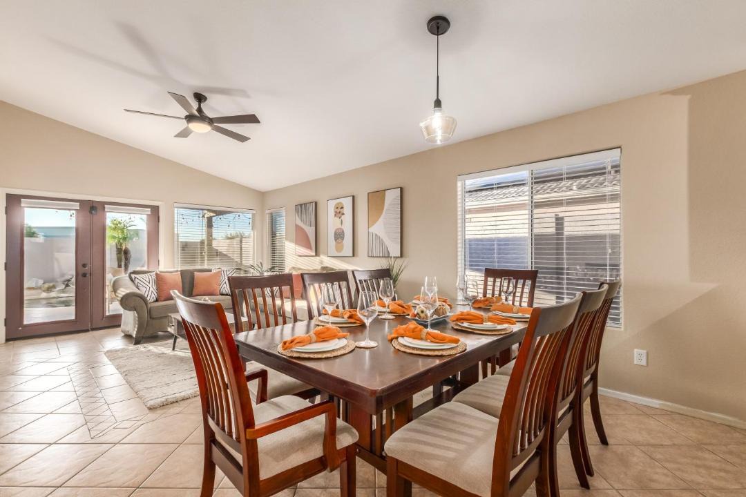 Photo of Livingroom in West Point Towne Center