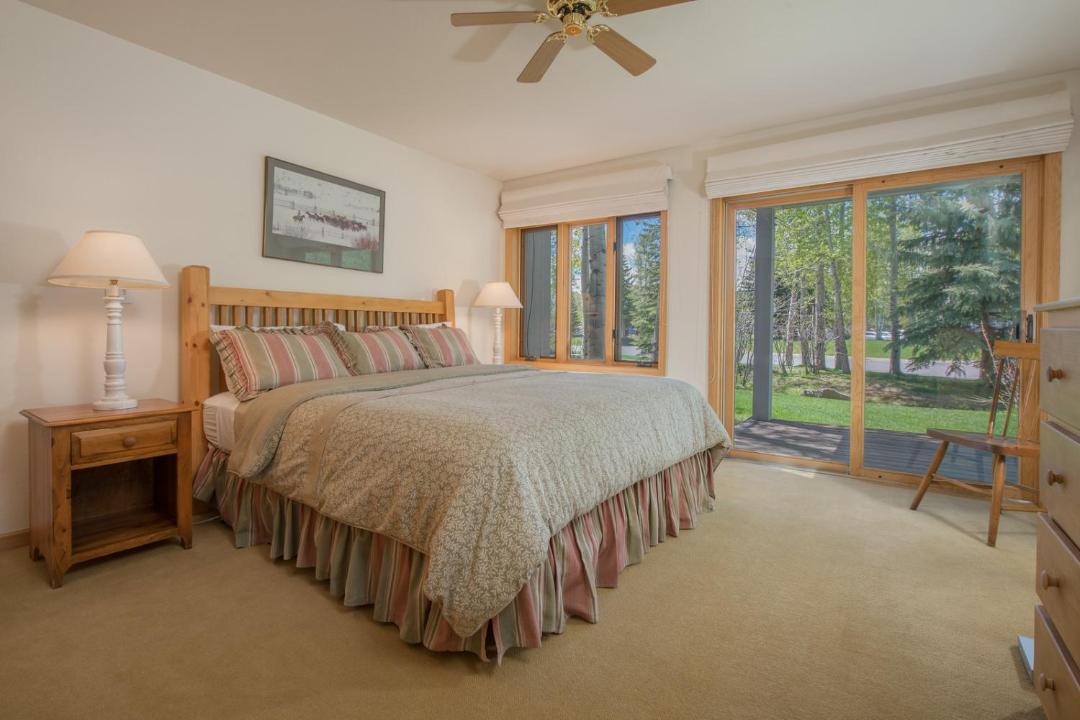 Photo of Bedroom in Teton Pines