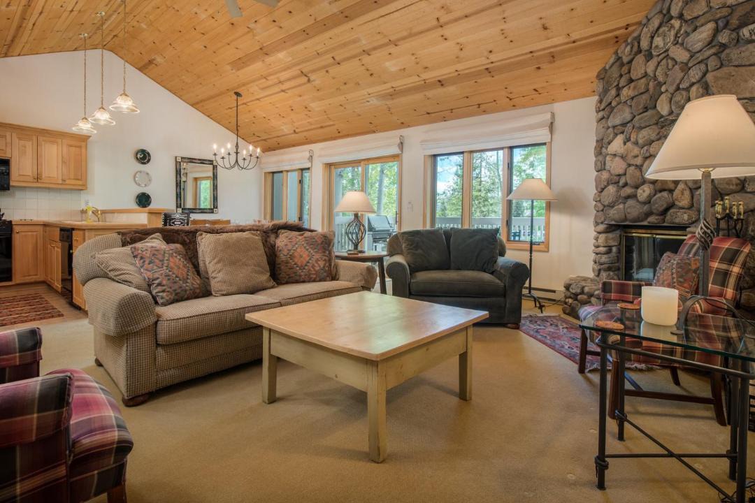 Photo of Livingroom in Teton Pines