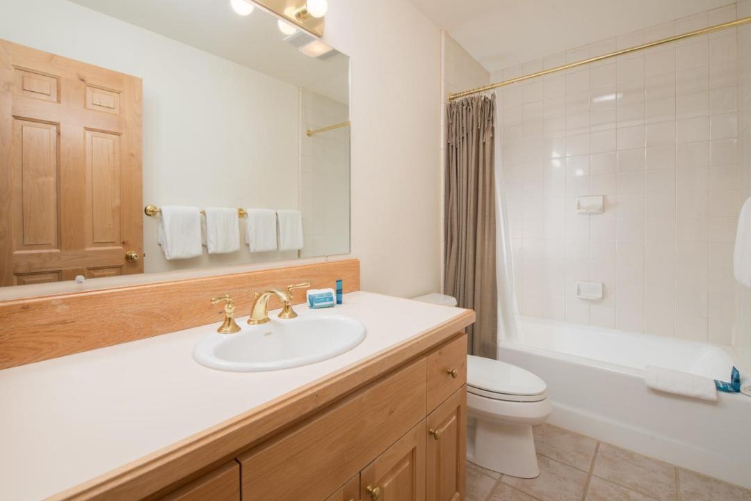 Photo of Bathroom in Teton Pines