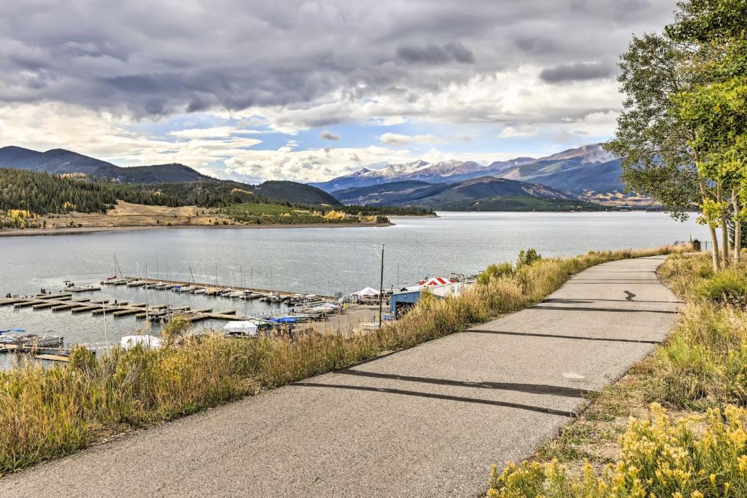 Photo of Others in Dillon