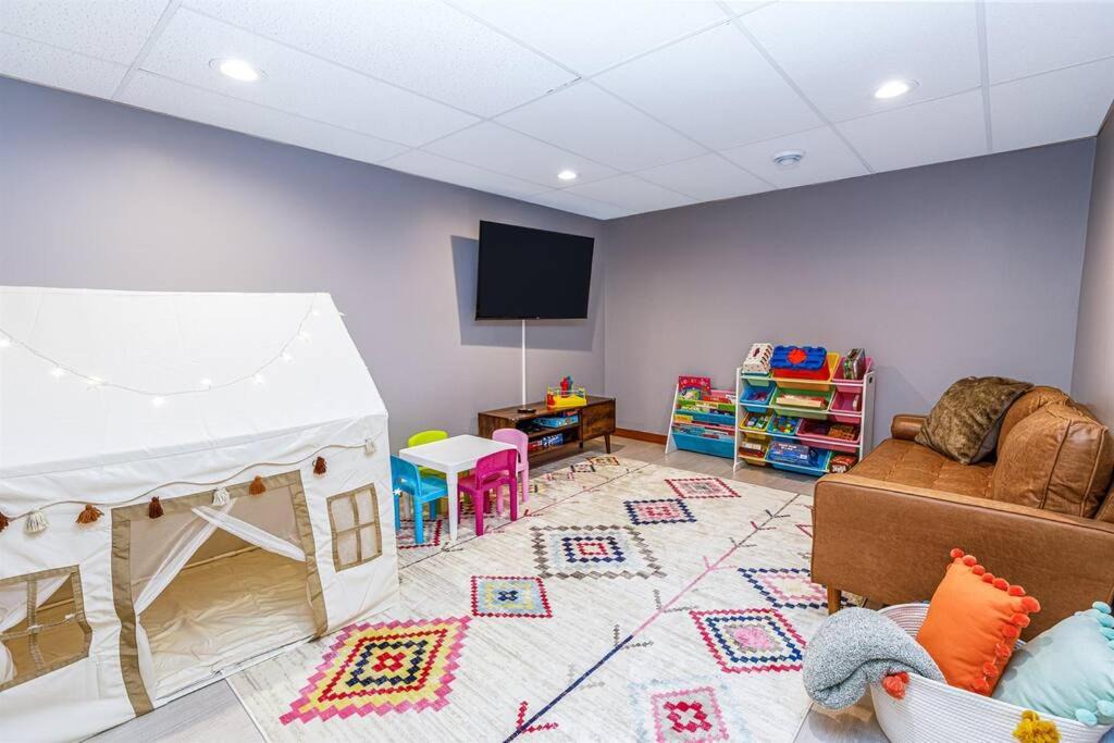 Photo of Livingroom in The Galena Territory