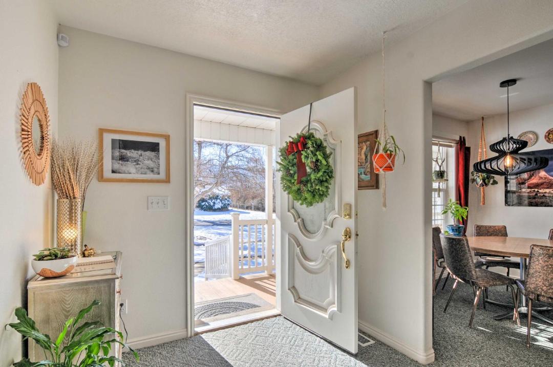 Photo of Livingroom in Parowan
