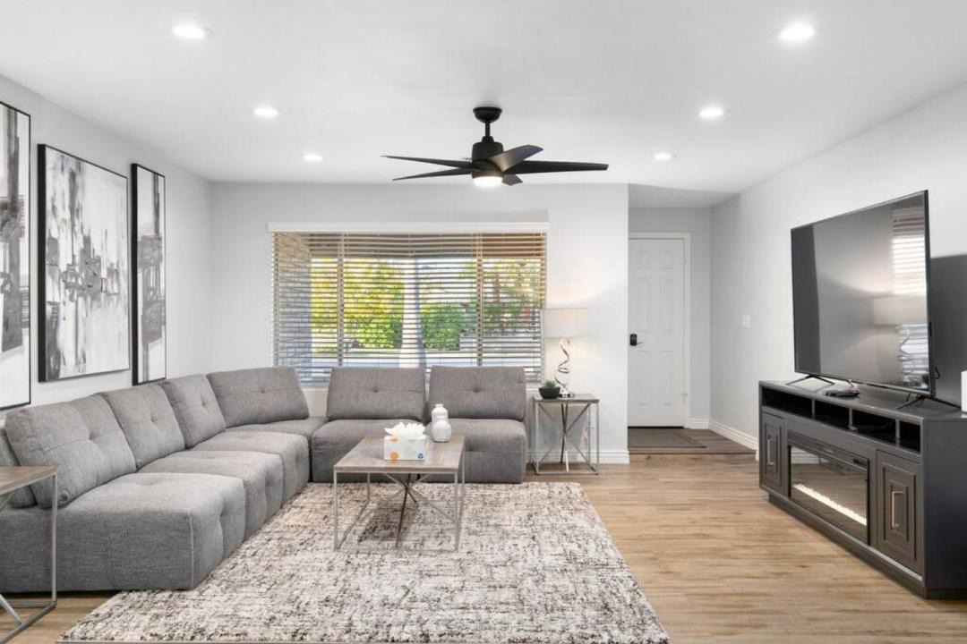Photo of Livingroom in Roadrunner Estates East