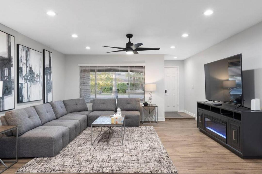 Photo of Livingroom in Roadrunner Estates East