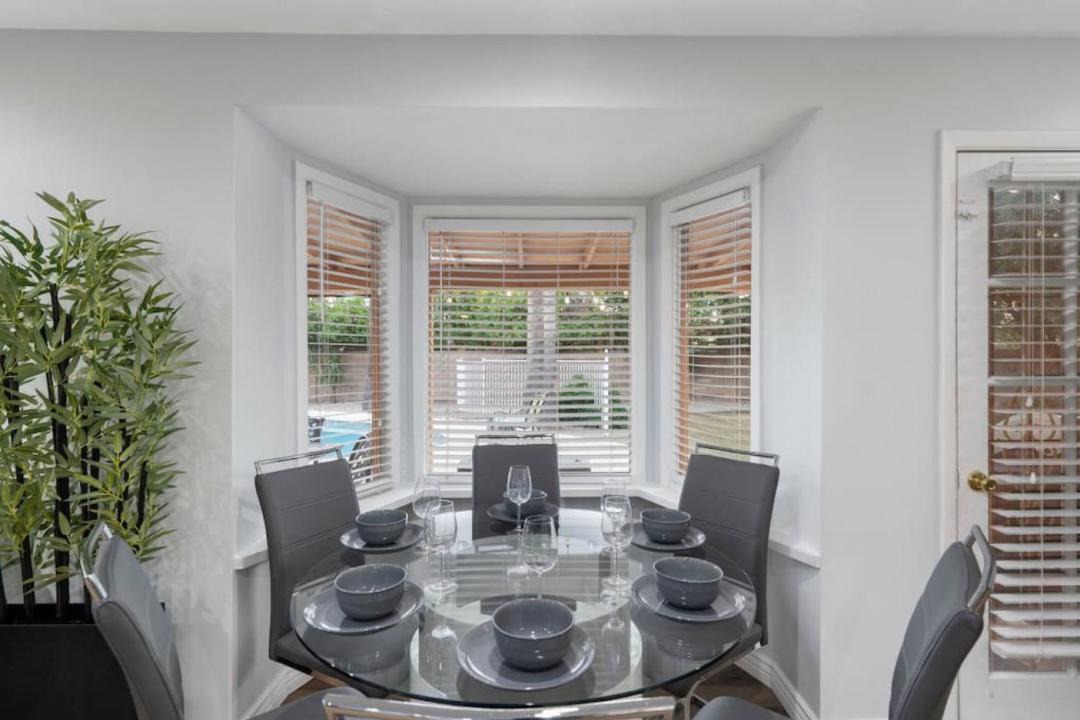 Photo of Livingroom in Roadrunner Estates East