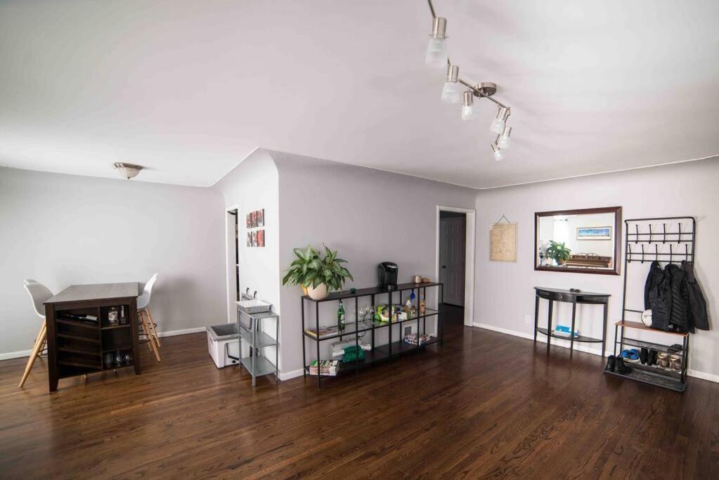 Photo of Livingroom in Barnum West