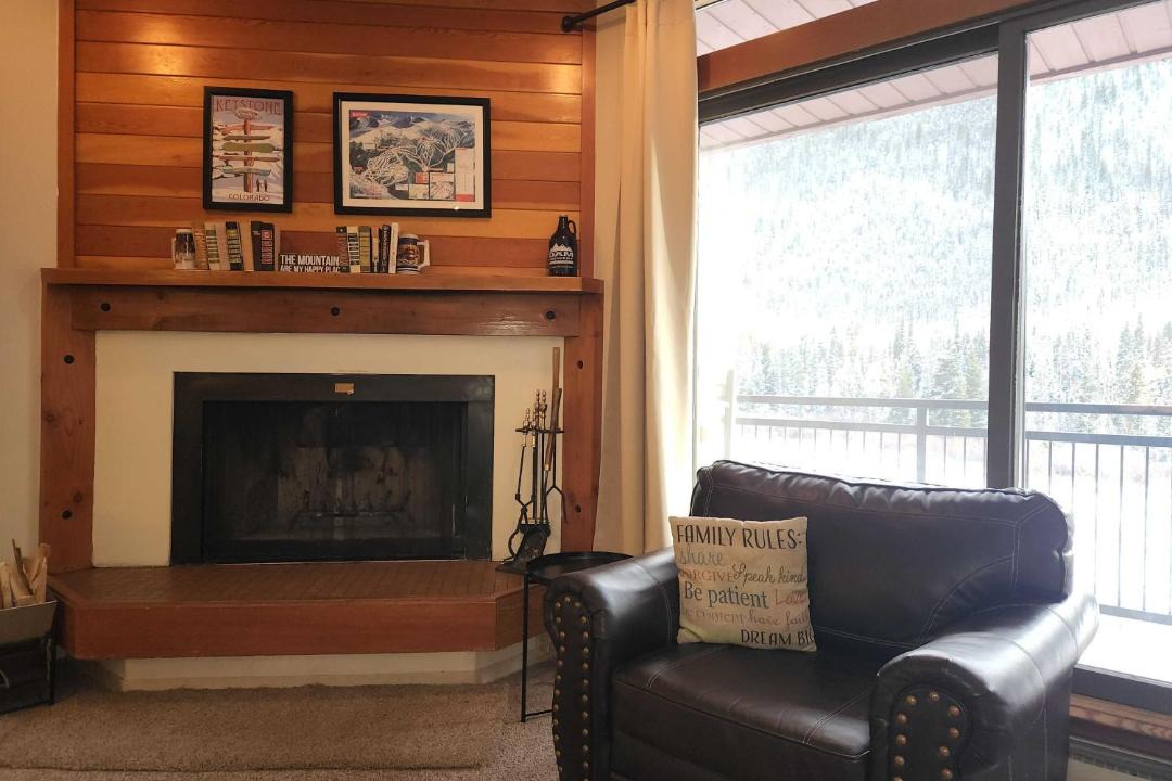 Photo of Livingroom in Lakeside Village