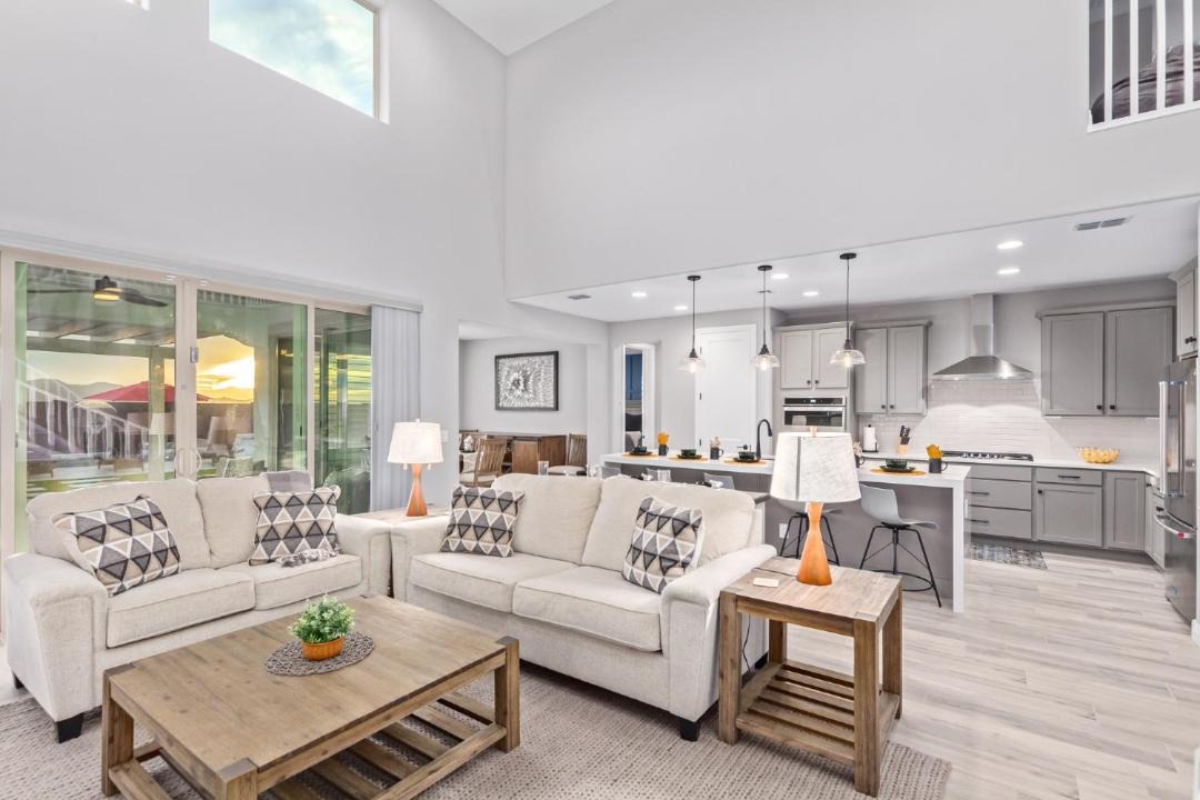 Photo of Livingroom in Surprise