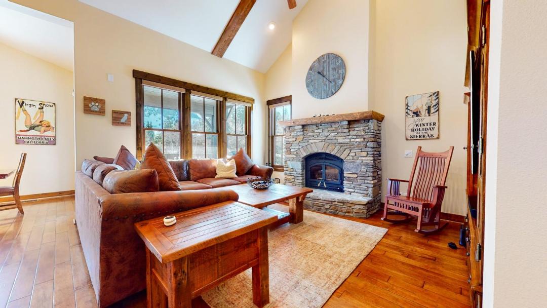 Photo of Livingroom in Mammoth Lakes