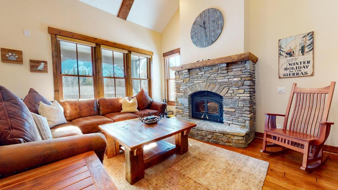Photo of Livingroom in Mammoth Lakes