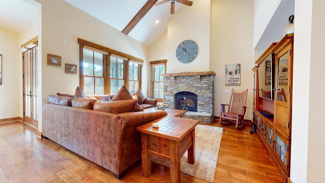 Photo of Livingroom in Mammoth Lakes