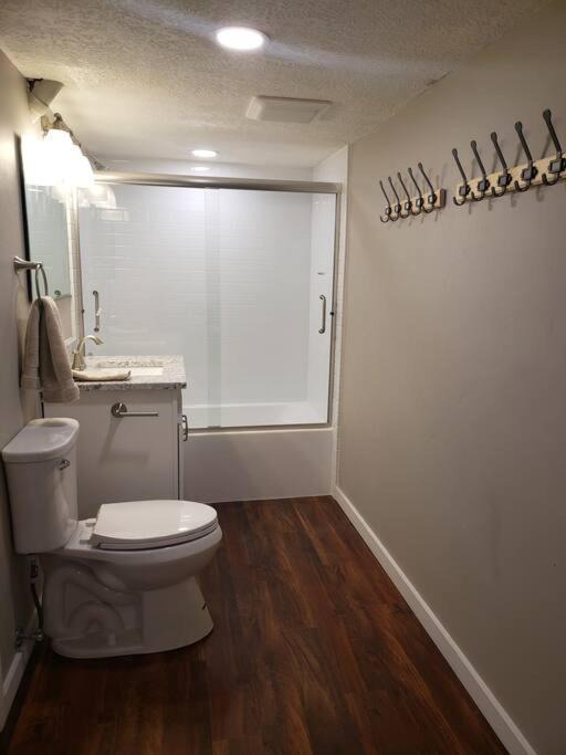 Photo of Bathroom in Sandy