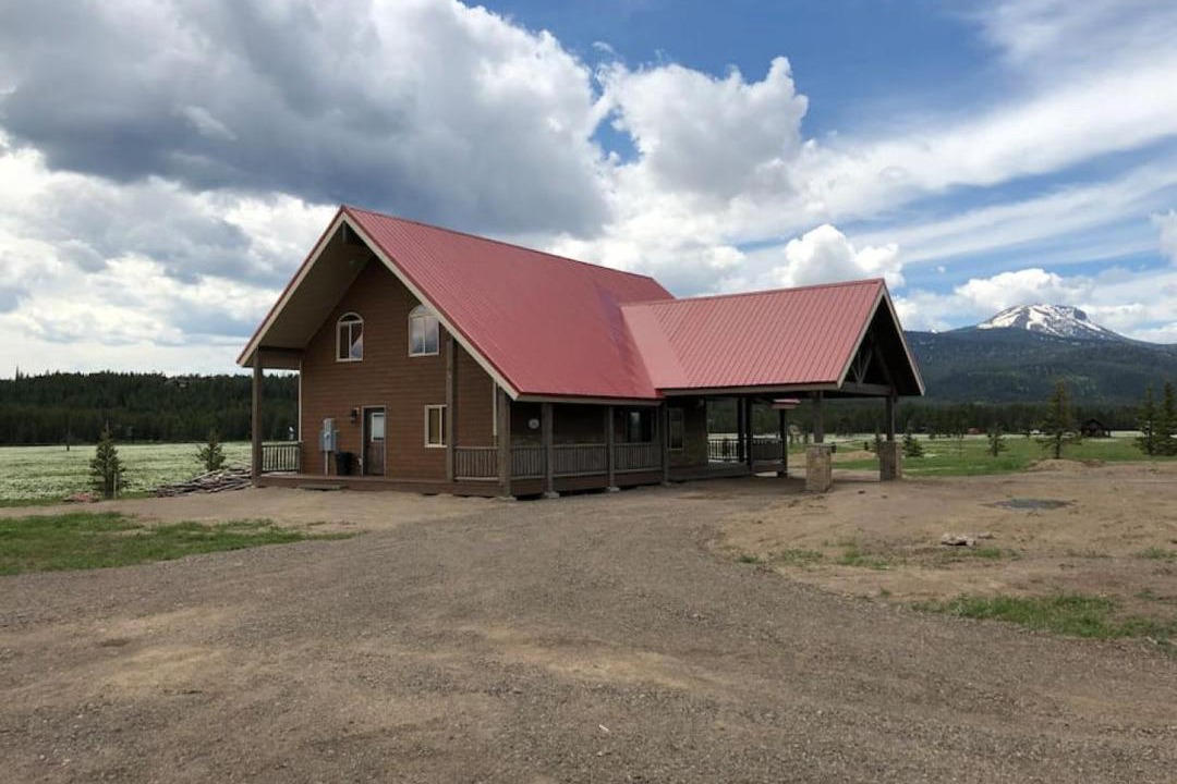 Photo of Buildings in Island Park