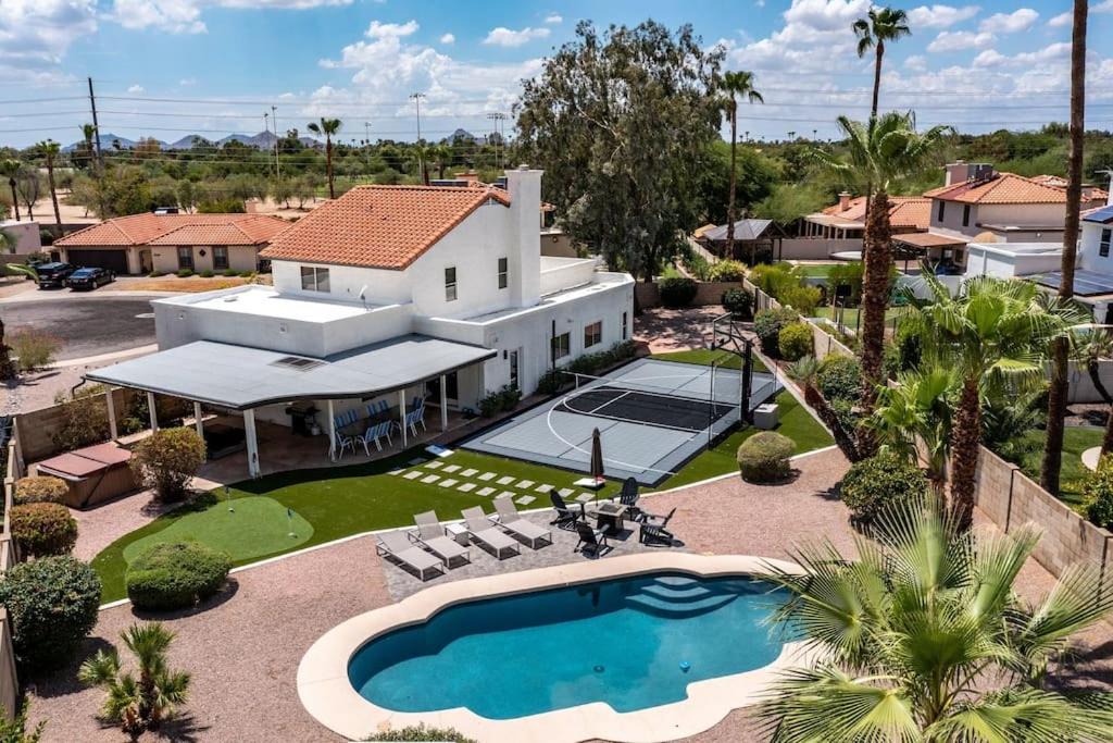 Photo of Others in Paradise Valley Village