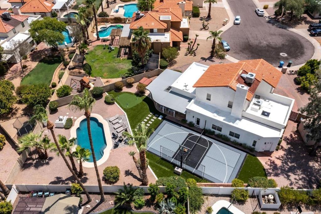 Photo of Others in Paradise Valley Village