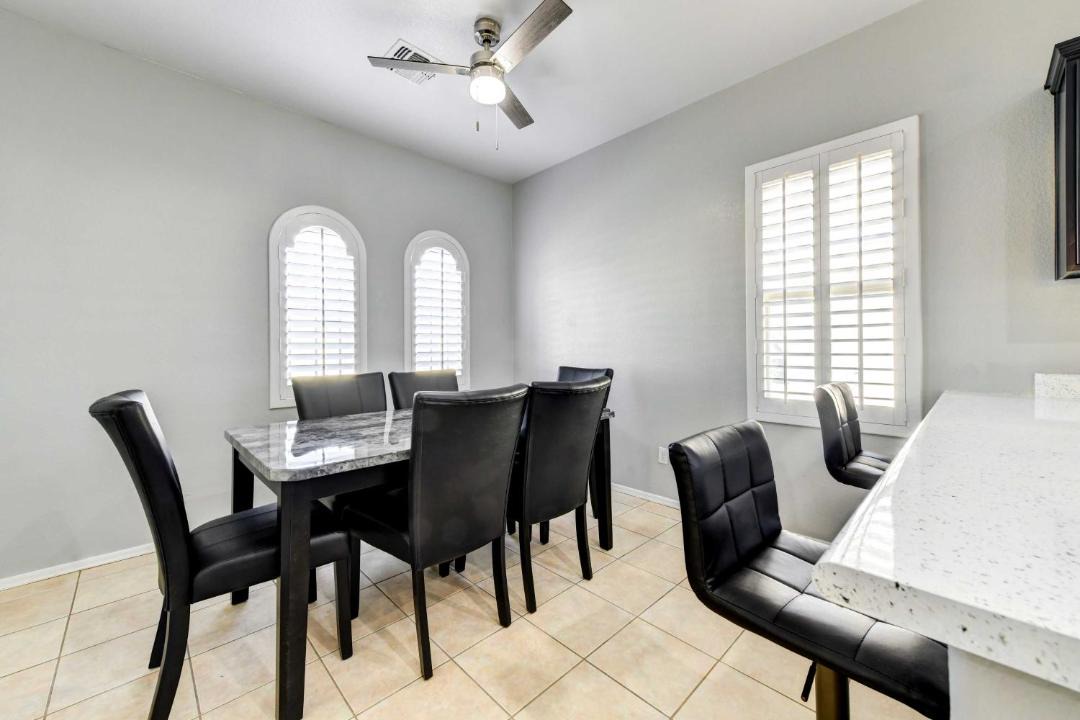 Photo of Livingroom in East Mesa