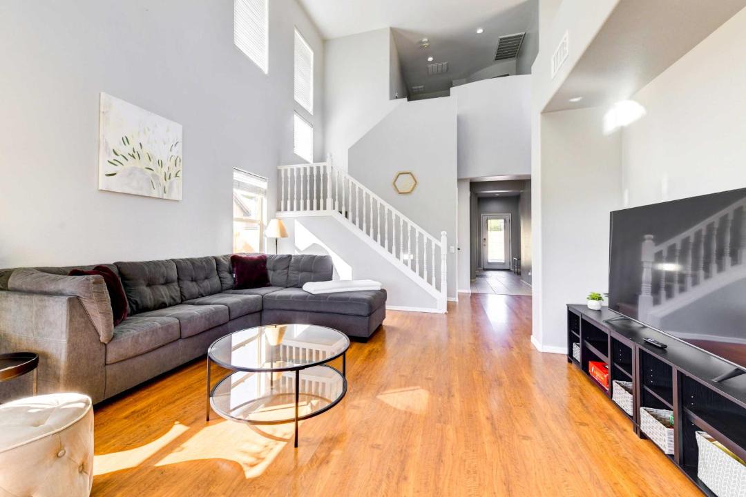 Photo of Livingroom in East Mesa