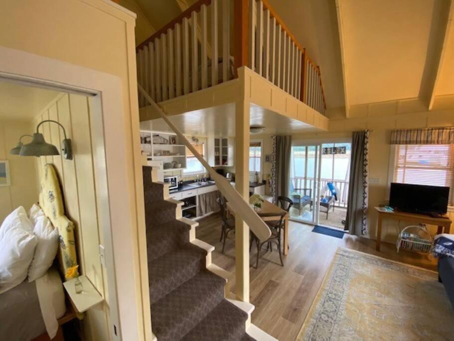 Photo of Livingroom in Sabula