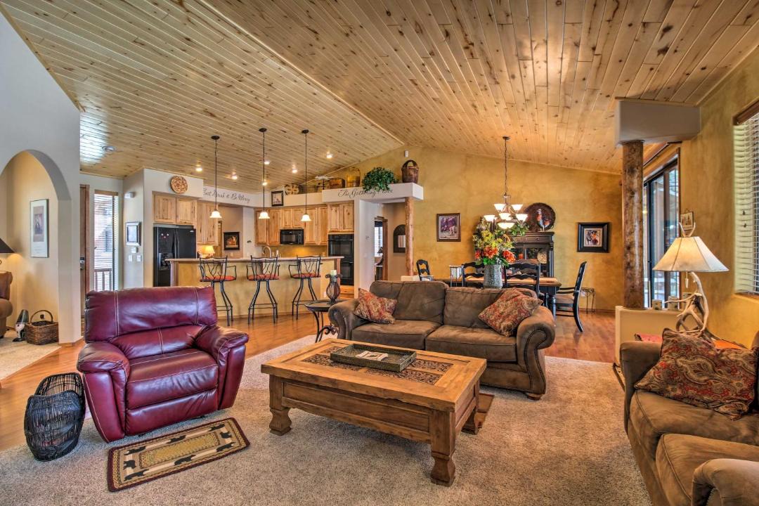 Photo of Livingroom in Show Low