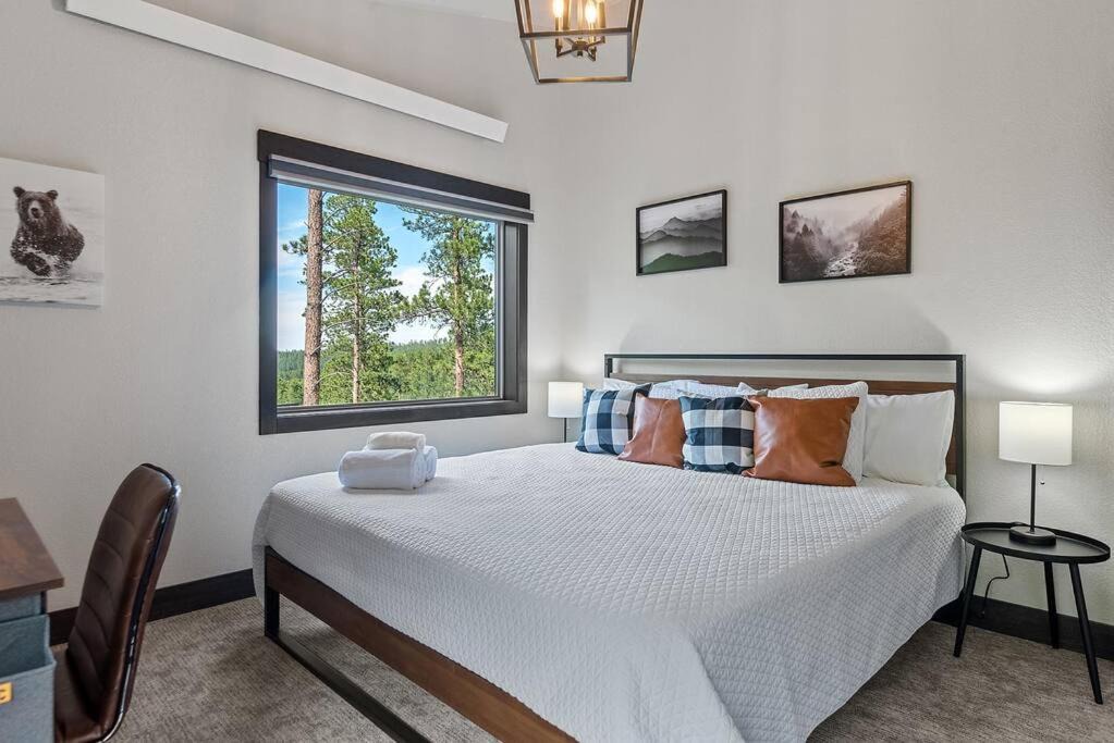 Photo of Bedroom in Deadwood