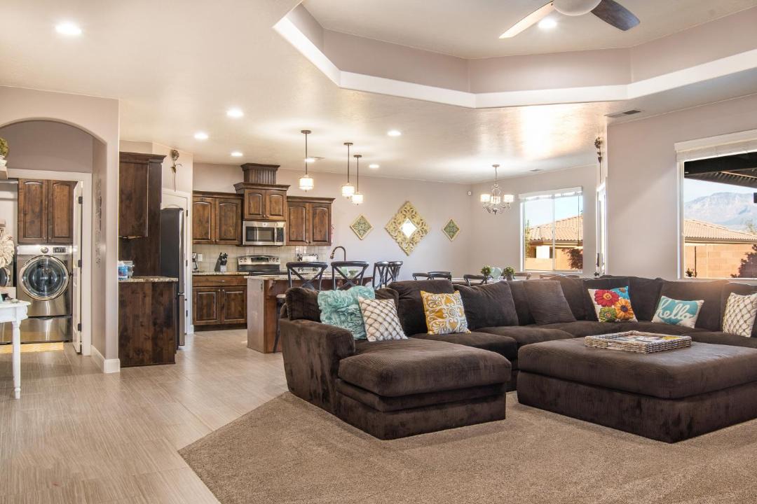 Photo of Livingroom in Hurricane