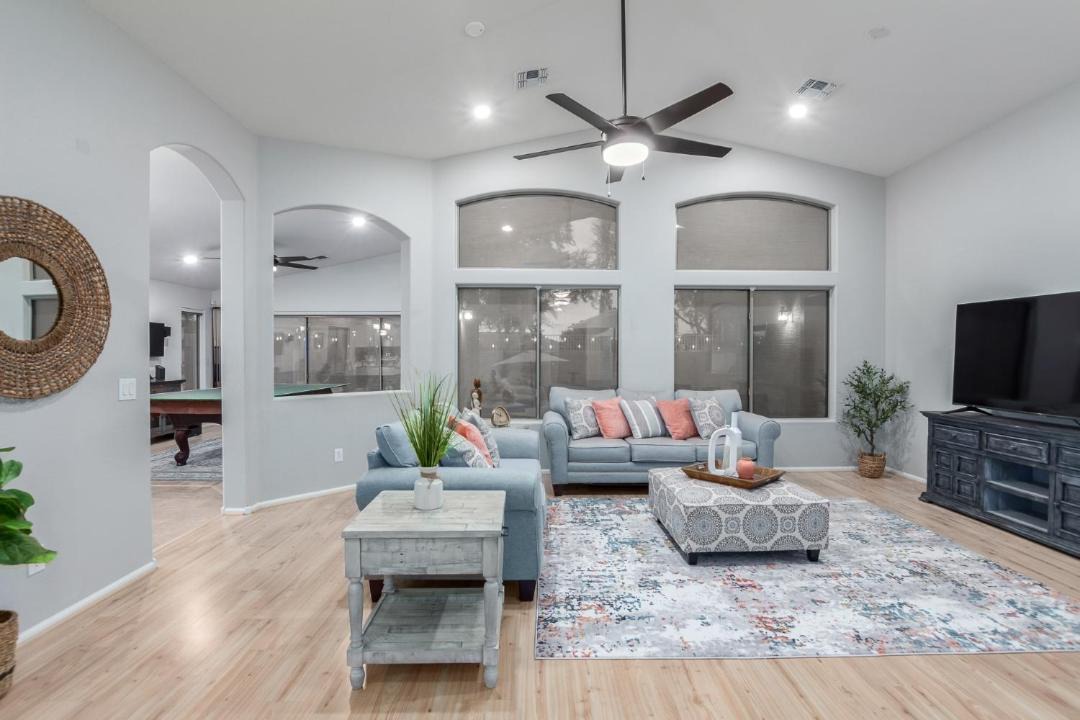 Photo of Livingroom in Canyon Trails