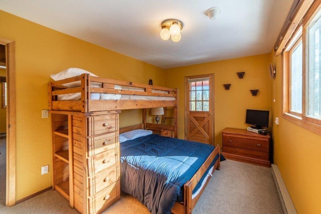 Photo of Bedroom in Alma