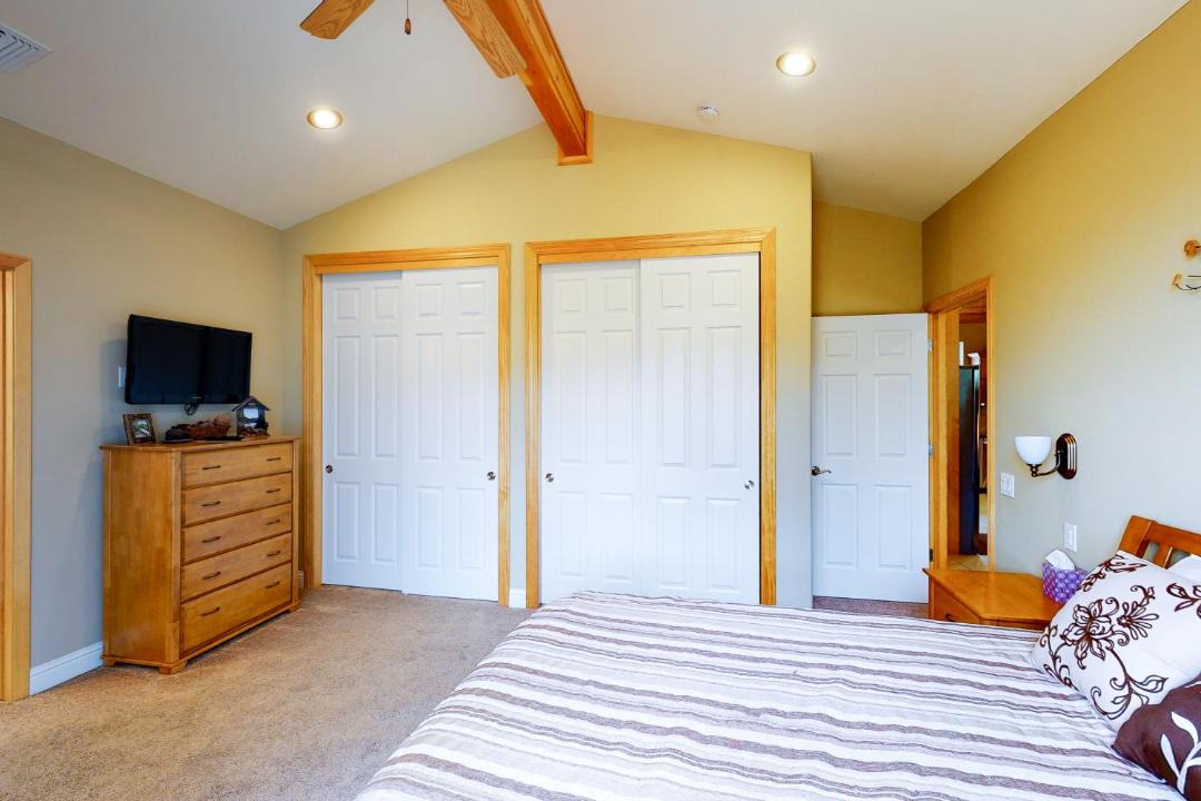 Photo of Bedroom in Bass Lake