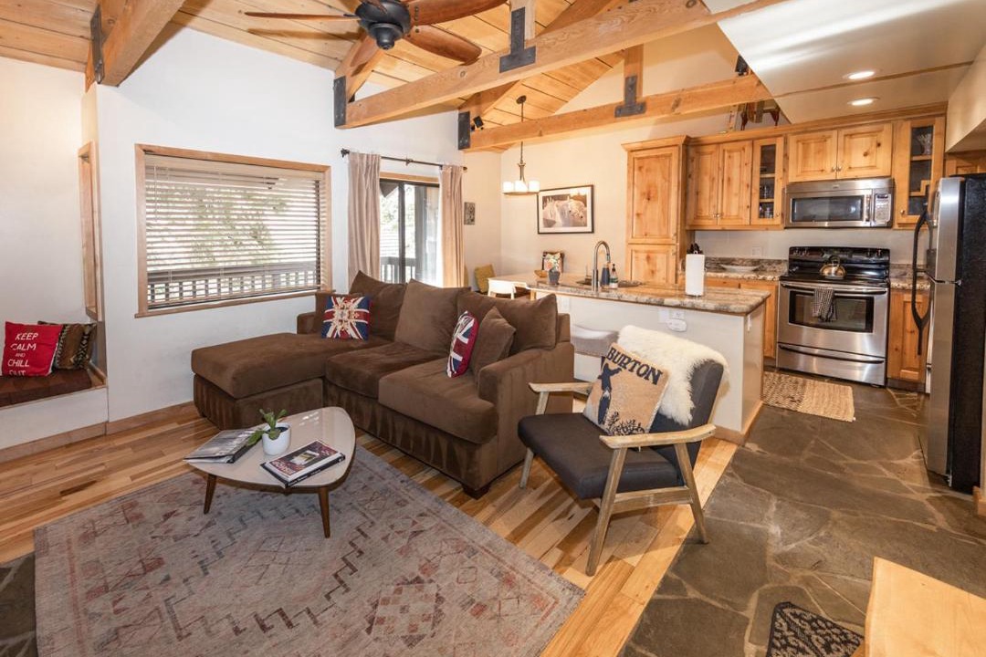 Photo of Livingroom in Mammoth Lakes