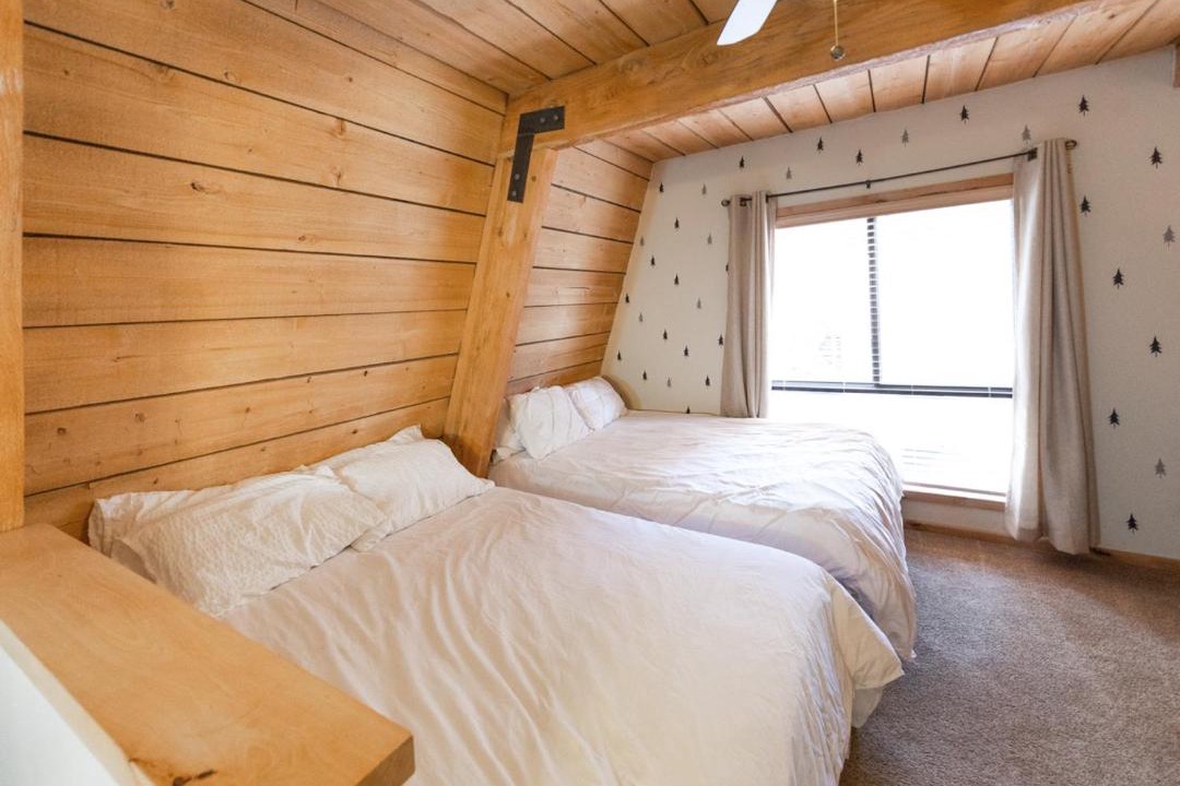 Photo of Bedroom in Mammoth Lakes