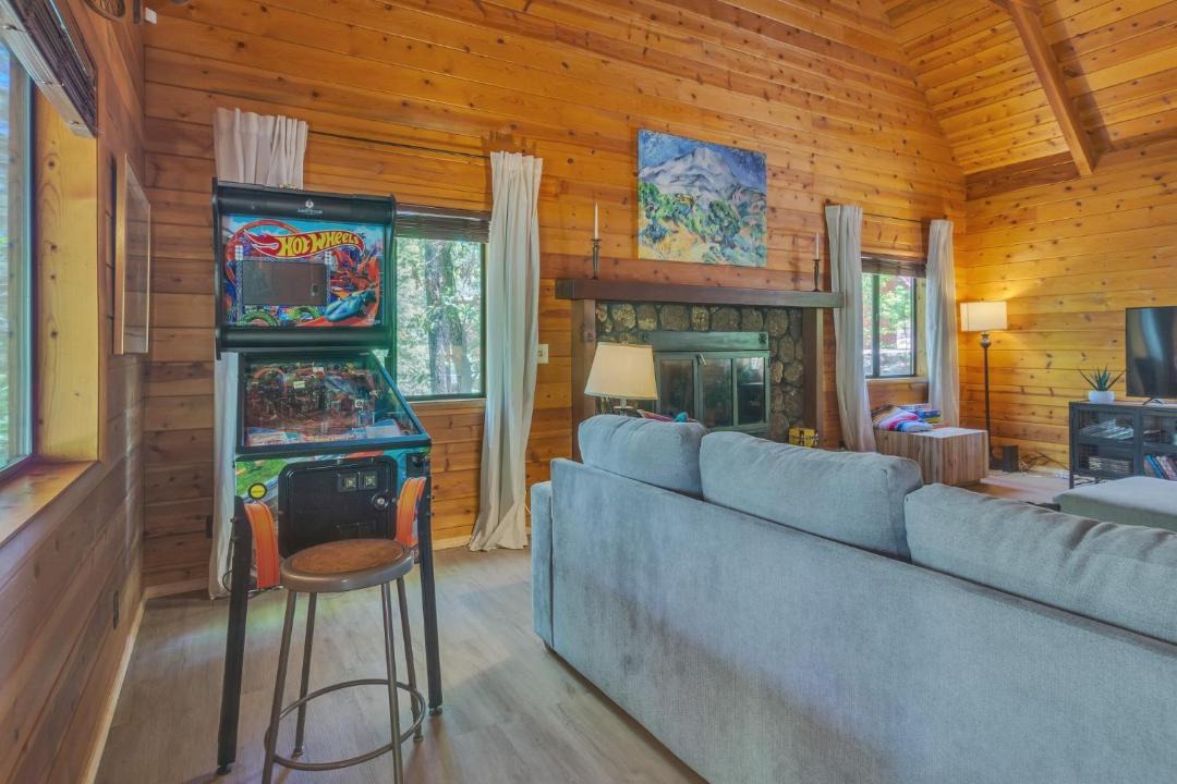 Photo of Livingroom in Pinetop