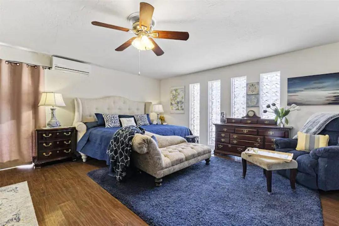 Photo of Livingroom in Desert Hills North