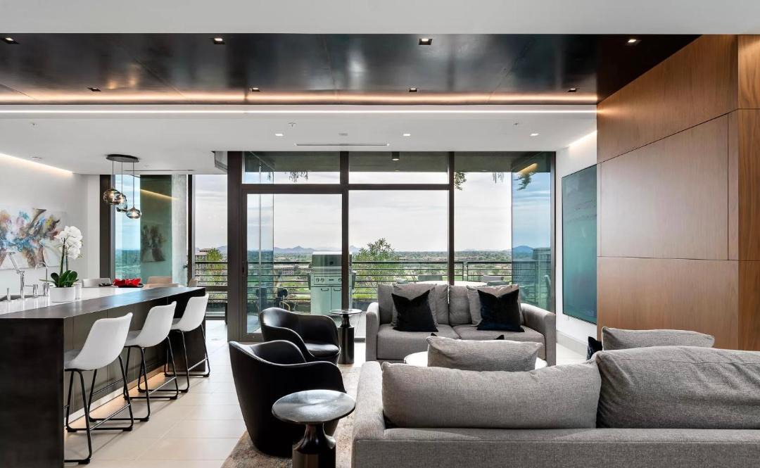 Photo of Livingroom in Kierland