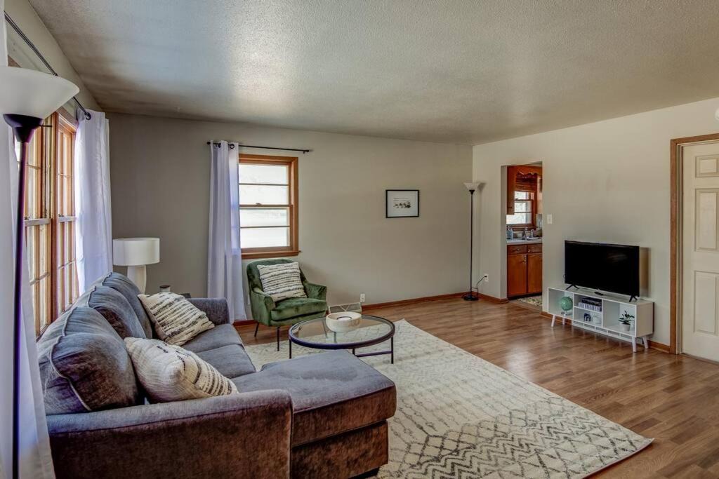 Photo of Livingroom in Des Moines
