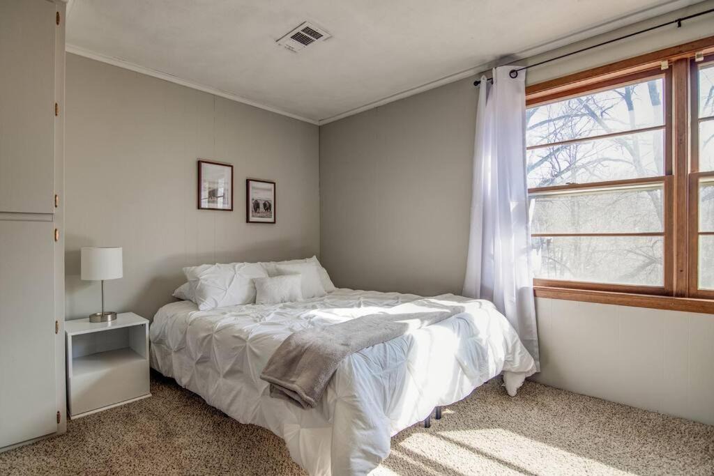 Photo of Bedroom in Des Moines