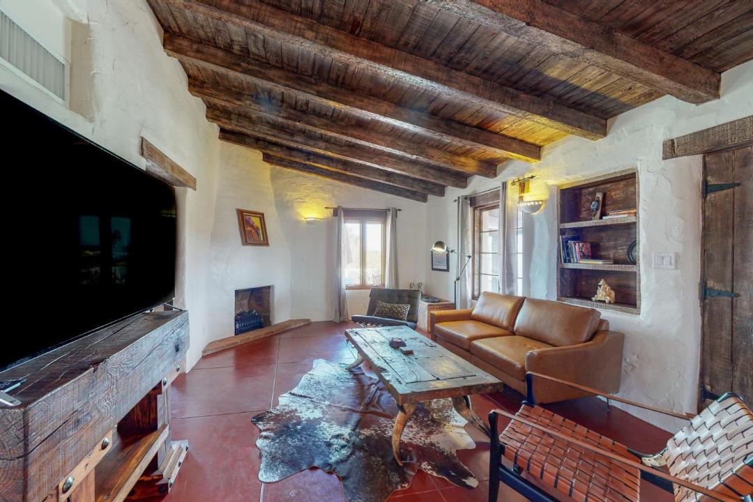 Photo of Livingroom in Los Ranchos Perkins