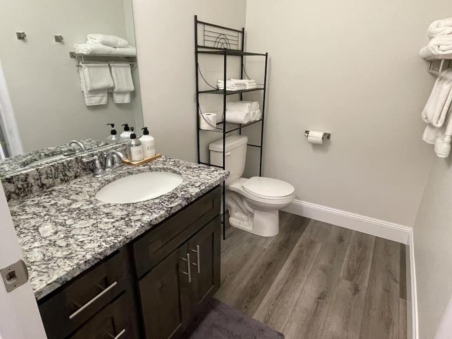 Photo of Bathroom in Garden City