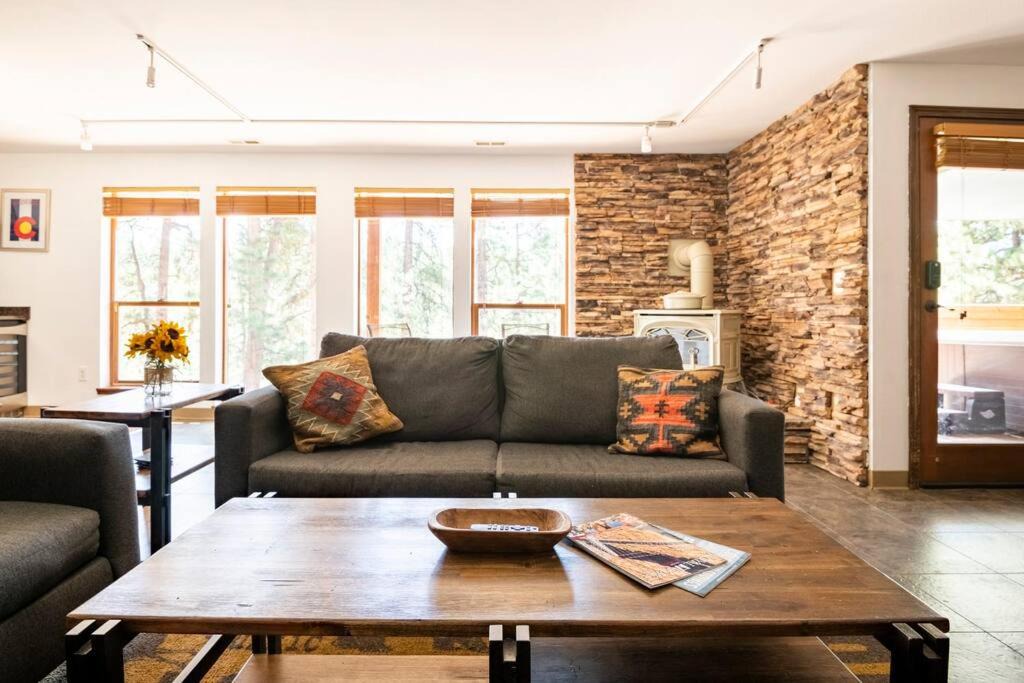 Photo of Livingroom in Woodland Park